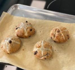hot cross buns